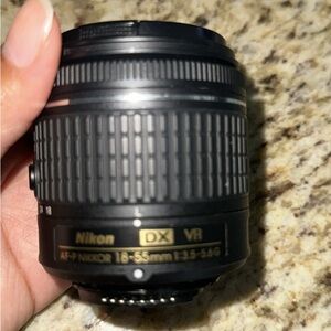 Nikon DX VR Black Lens